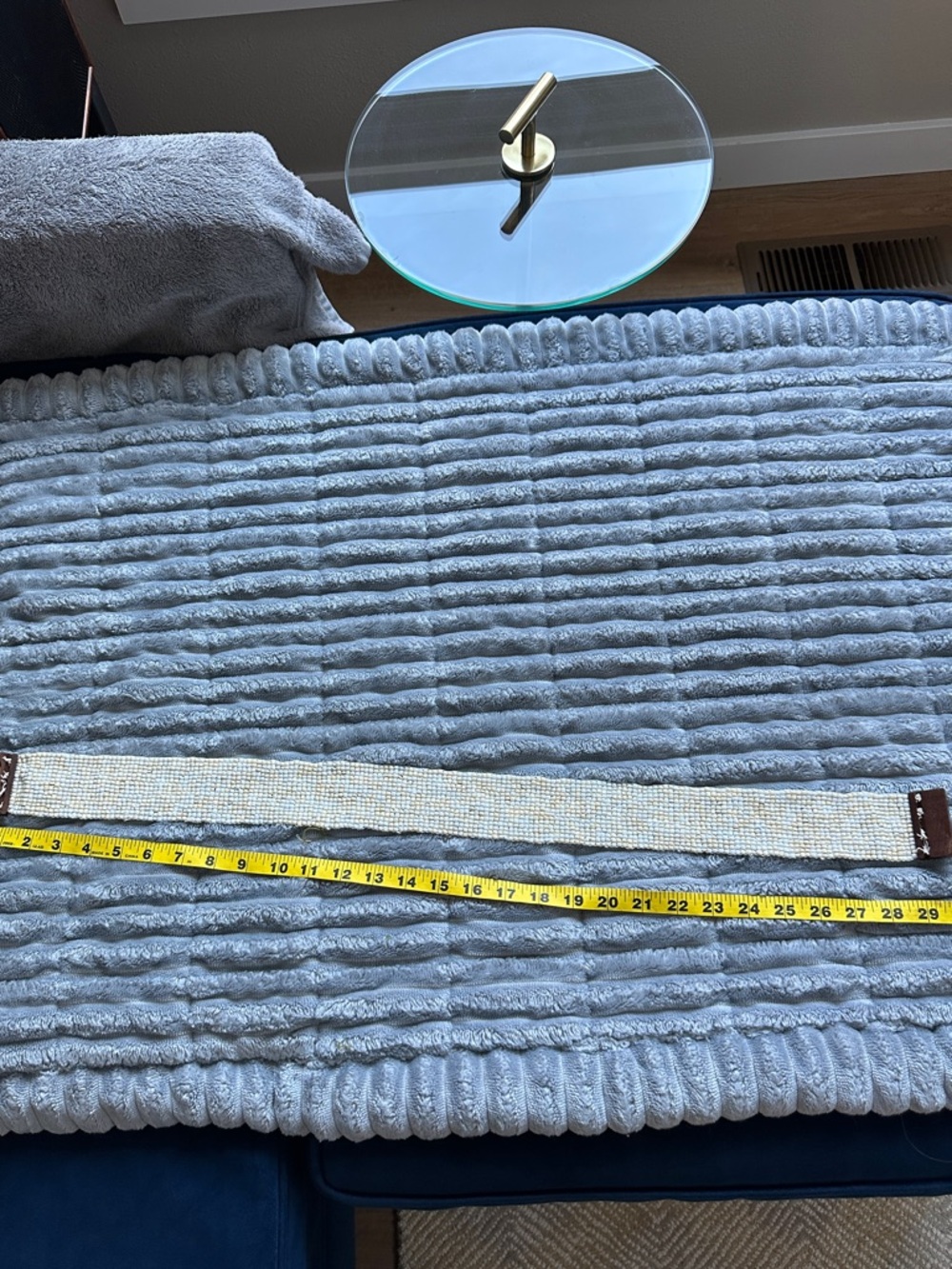 Coastal boho seed beaded stretch belt in shell colors and wood clasp - Picture 3 of 3